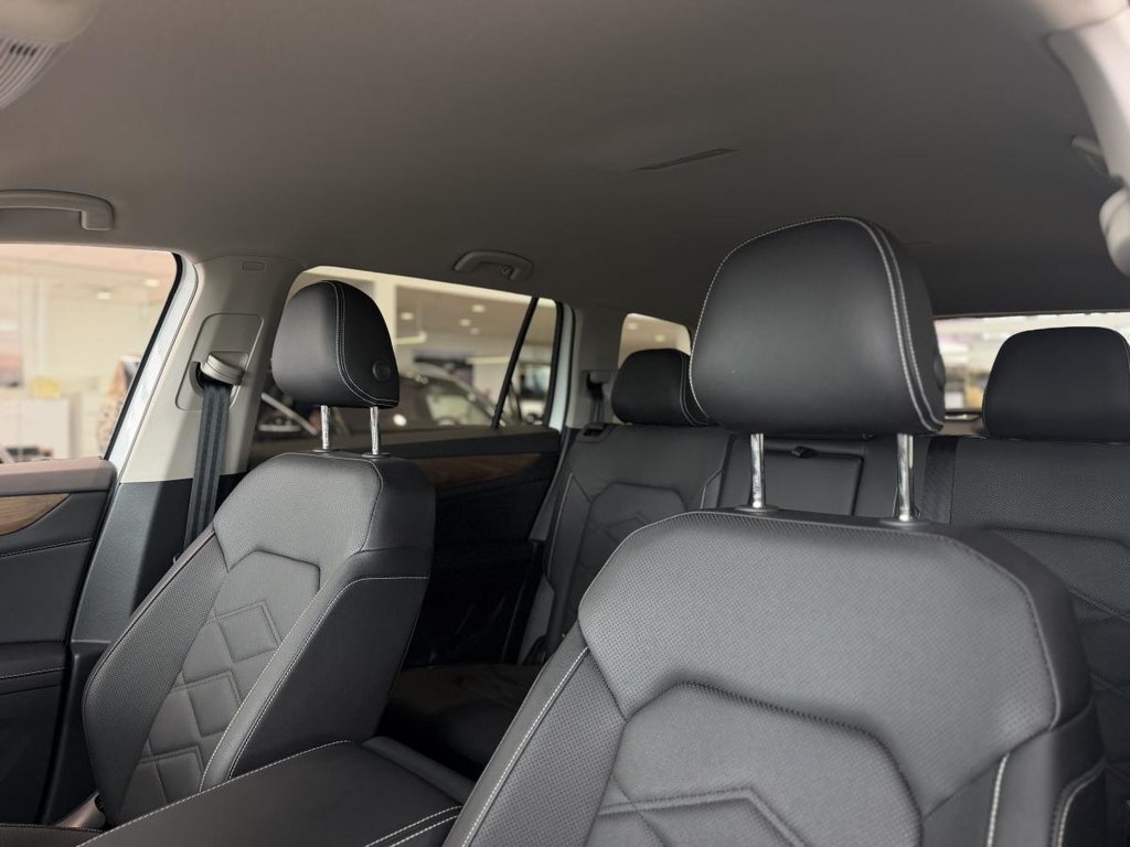 Volkswagen Atlas Comfortline CUIR | DEMARREUR | CARPLAY | CAMÉRA +++ 2025 à Laval, Québec - 19 - w1024h768px