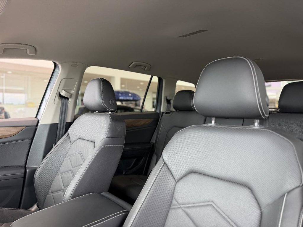 2025 Volkswagen Atlas Comfortline 4MOTION | CUIR | DEMARREUR | CARPLAY | CAMÉRA +++ in Laval, Quebec - 20 - w1024h768px