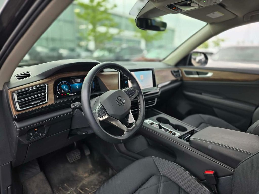 Volkswagen Atlas Comfortline 4MOTION | CUIR | DEMARREUR | CARPLAY | CAMÉRA +++ 2025 à Laval, Québec - 9 - w1024h768px