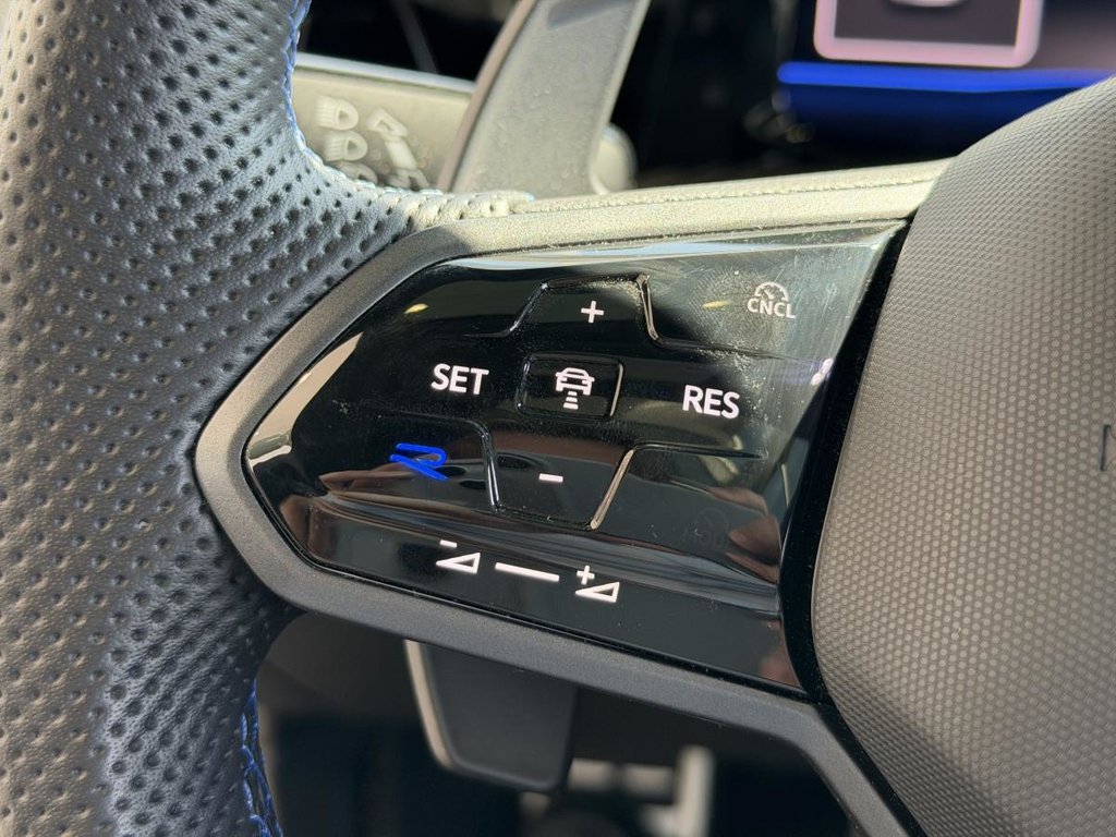 Volkswagen Golf R Black Edition DSG | 4MOTION | HARMAN KARDON | NAV | TOIT | CUIR | CARPLAY +++ 2025 à Laval, Québec - 14 - w1024h768px