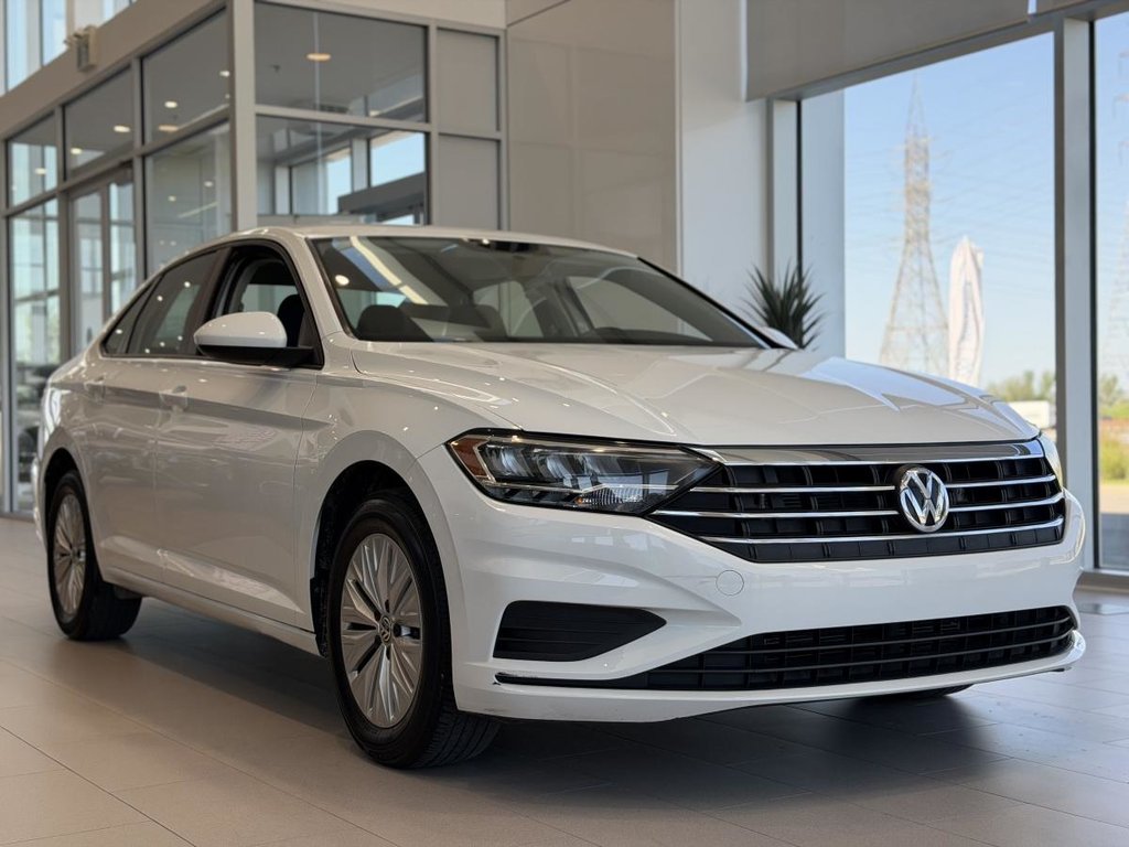 2019 Volkswagen Jetta Comfortline | BAS KM | CARPLAY | CAMÉRA | SIÈGES CHAUFFANTS +++ in Laval, Quebec - 1 - w1024h768px