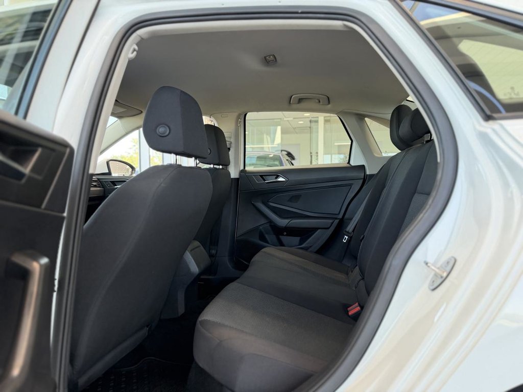 2019 Volkswagen Jetta Comfortline | BAS KM | CARPLAY | CAMÉRA | SIÈGES CHAUFFANTS +++ in Laval, Quebec - 9 - w1024h768px