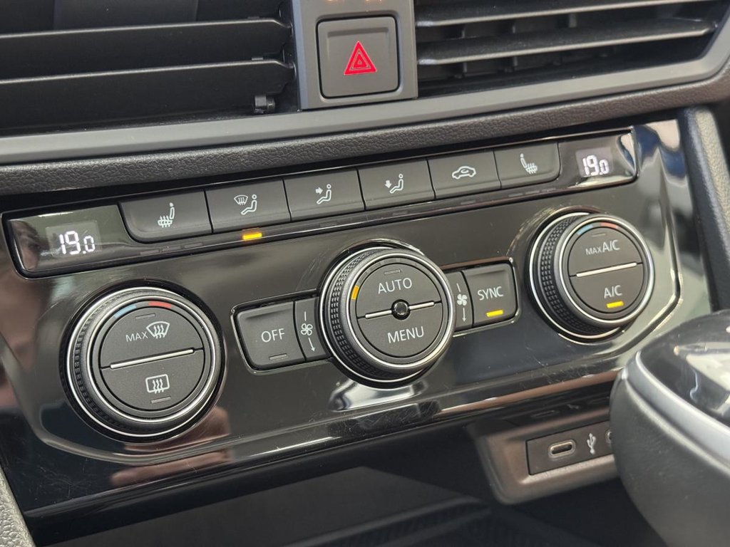 Volkswagen Jetta Highline TOIT | CUIR | CAMÉRA | CARPLAY | BAS KM +++ 2022 à Laval, Québec - 17 - w1024h768px