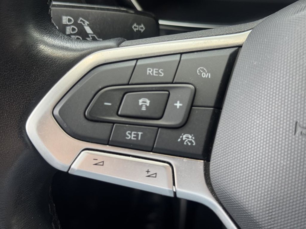 Volkswagen Jetta Comfortline SPORT PACK | TOIT | CARPLAY | CUIR +++ 2023 à Laval, Québec - 14 - w1024h768px