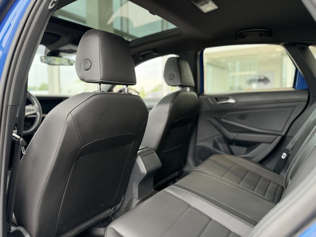 Volkswagen Jetta Comfortline SPORT PACK | TOIT | CARPLAY | CUIR +++ 2023 à Laval, Québec - 10 - w1024h768px