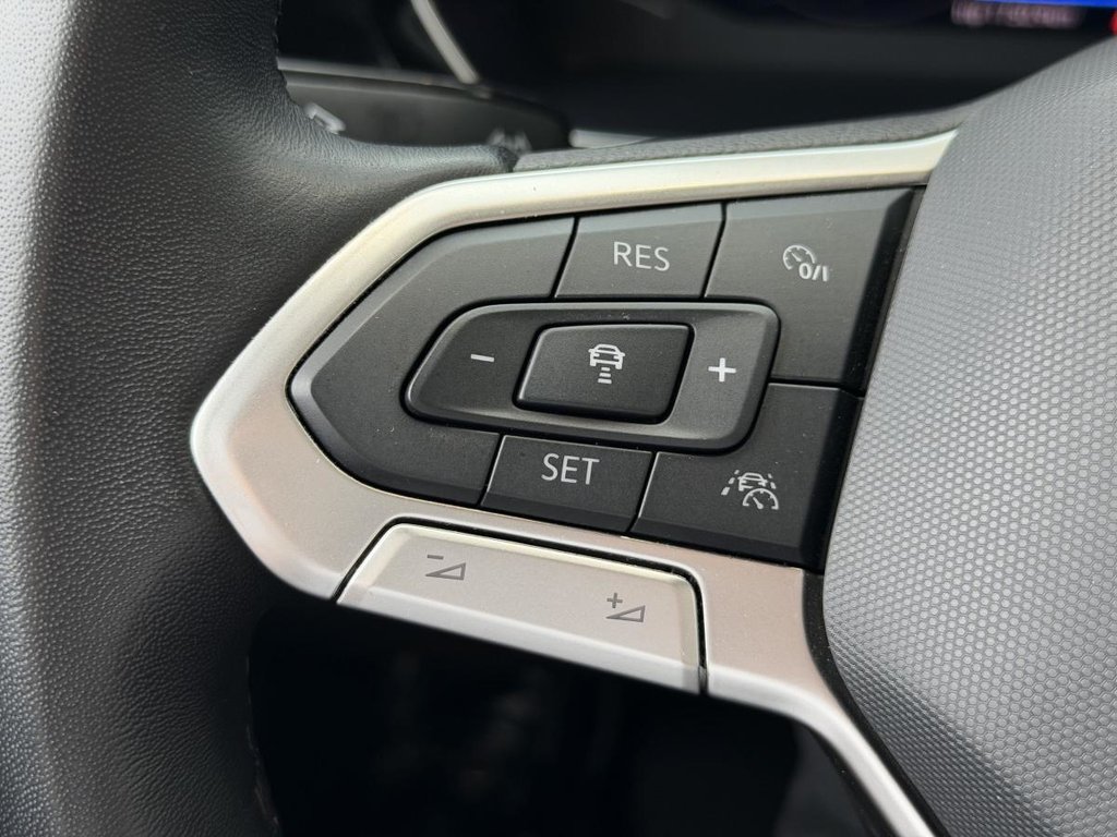 Volkswagen Jetta Comfortline SPORT PACK | TOIT | CARPLAY | CUIR +++ 2023 à Laval, Québec - 13 - w1024h768px