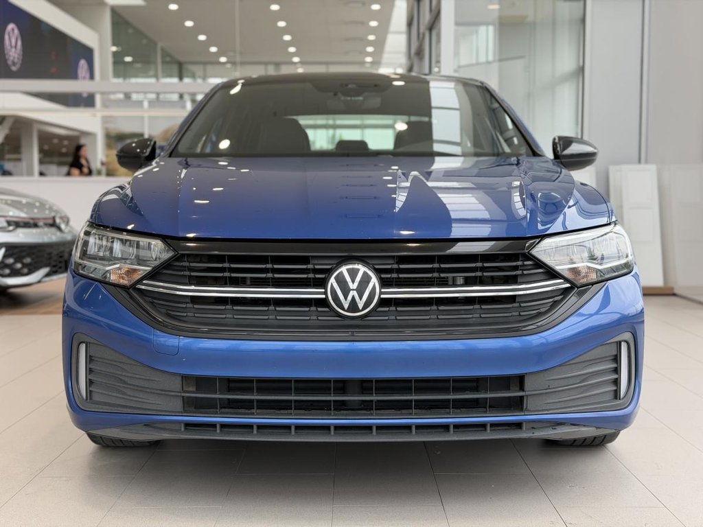 Volkswagen Jetta Comfortline SPORT PACK | TOIT | CARPLAY | CUIR +++ 2023 à Laval, Québec - 3 - w1024h768px