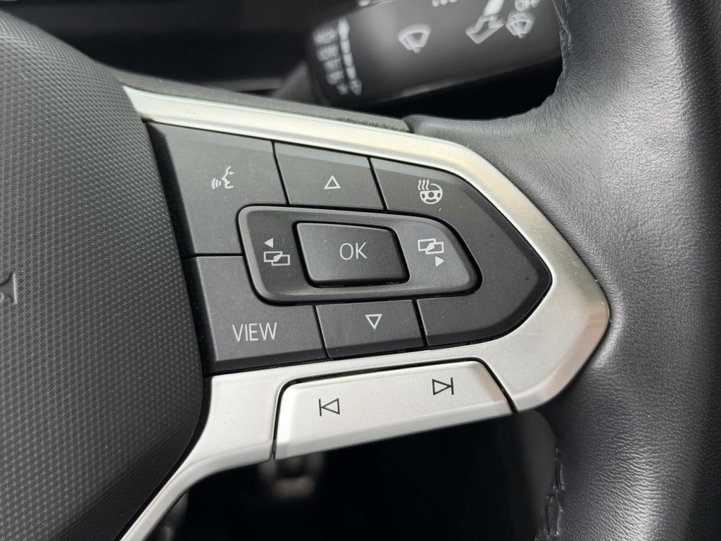 Volkswagen Jetta Comfortline SPORT PACK | TOIT | CARPLAY | CUIR +++ 2023 à Laval, Québec - 14 - w1024h768px
