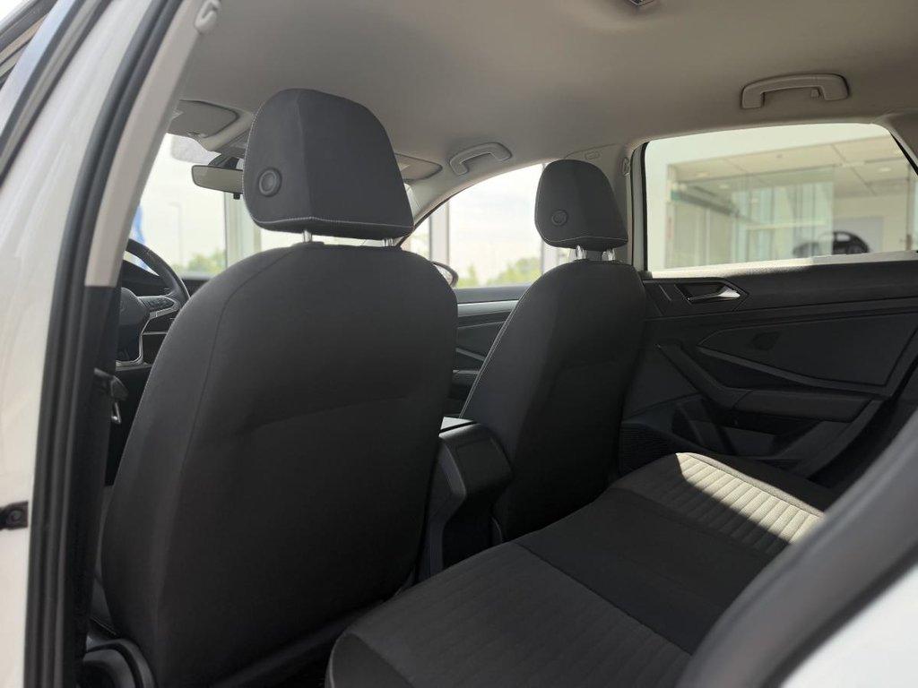 Volkswagen Jetta Trendline | BAS KM | CARPLAY | CAMÉRA | SIÈGES CHAUFFANTS +++ 2023 à Laval, Québec - 10 - w1024h768px