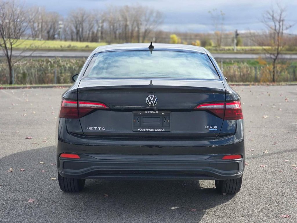 Volkswagen Jetta Comfortline | DÉMARREUR | CUIR | CARPLAY | CAMÉRA +++ 2023 à Laval, Québec - 7 - w1024h768px