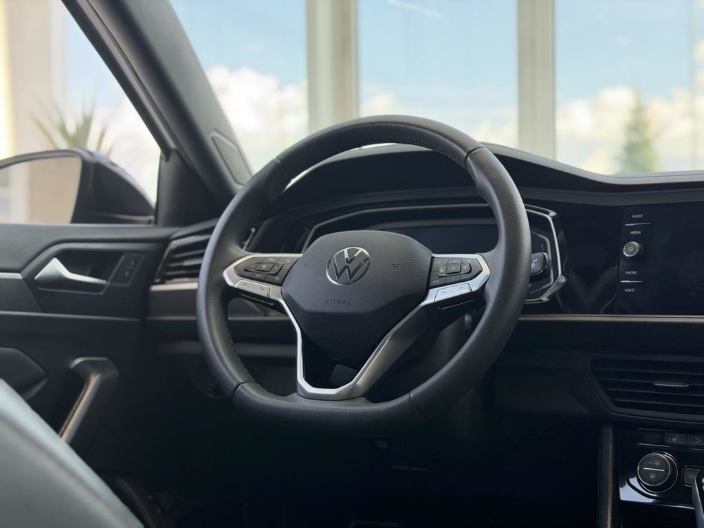 Volkswagen Jetta Comfortline SPORT PACK | TOIT | CARPLAY | CUIR +++ 2024 à Laval, Québec - 12 - w1024h768px