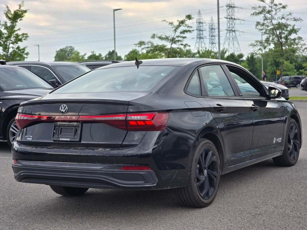 Volkswagen Jetta Comfortline SPORT PACK | TOIT | DÉMARREUR | CUIR | CARPLAY | CAMÉRA +++ 2025 à Laval, Québec - 8 - w1024h768px