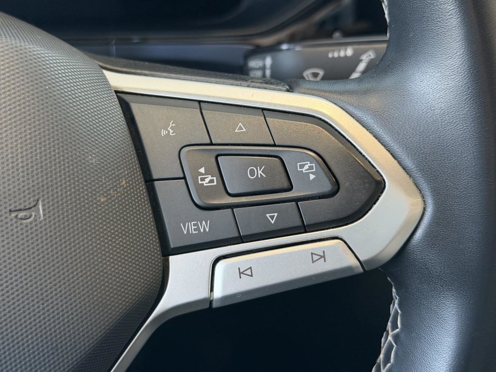 2022 Volkswagen Taos Comfortline 4MOTION | DÉMARREUR | TOIT PANO | CUIR | CARPLAY | CAMÉRA +++ in Laval, Quebec - 15 - w1024h768px