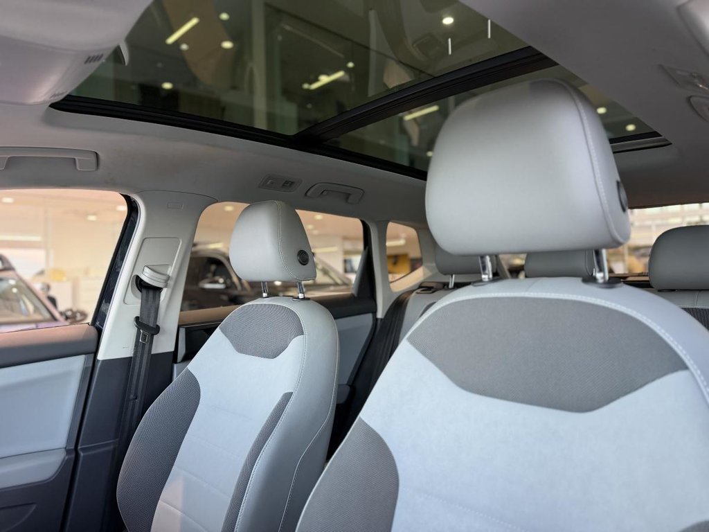 2022 Volkswagen Taos Comfortline 4MOTION | DÉMARREUR | TOIT PANO | CUIR | CARPLAY | CAMÉRA +++ in Laval, Quebec - 20 - w1024h768px