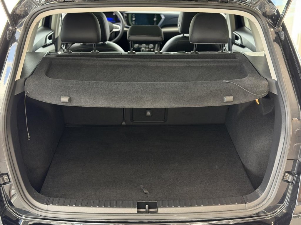 Volkswagen Taos Comfortline 4MOTION | TOIT PANO | CUIR | CARPLAY | CAMÉRA +++ 2022 à Laval, Québec - 8 - w1024h768px