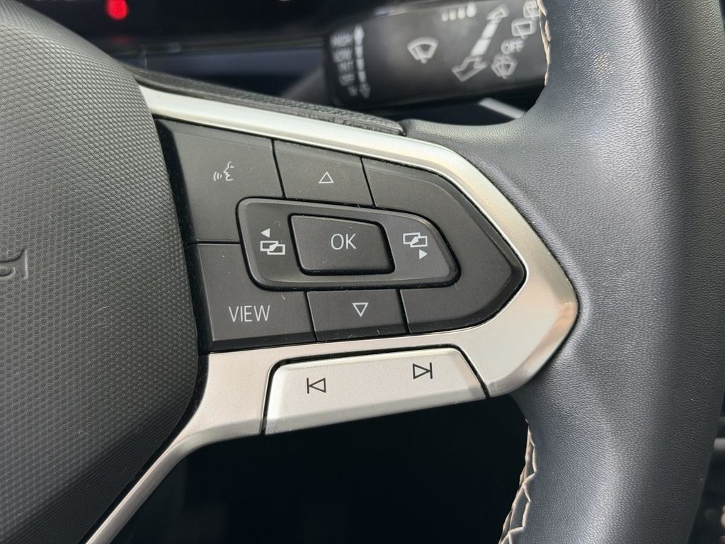 Volkswagen Taos Comfortline 4MOTION | TOIT PANO | CUIR | CARPLAY | CAMÉRA +++ 2022 à Laval, Québec - 14 - w1024h768px