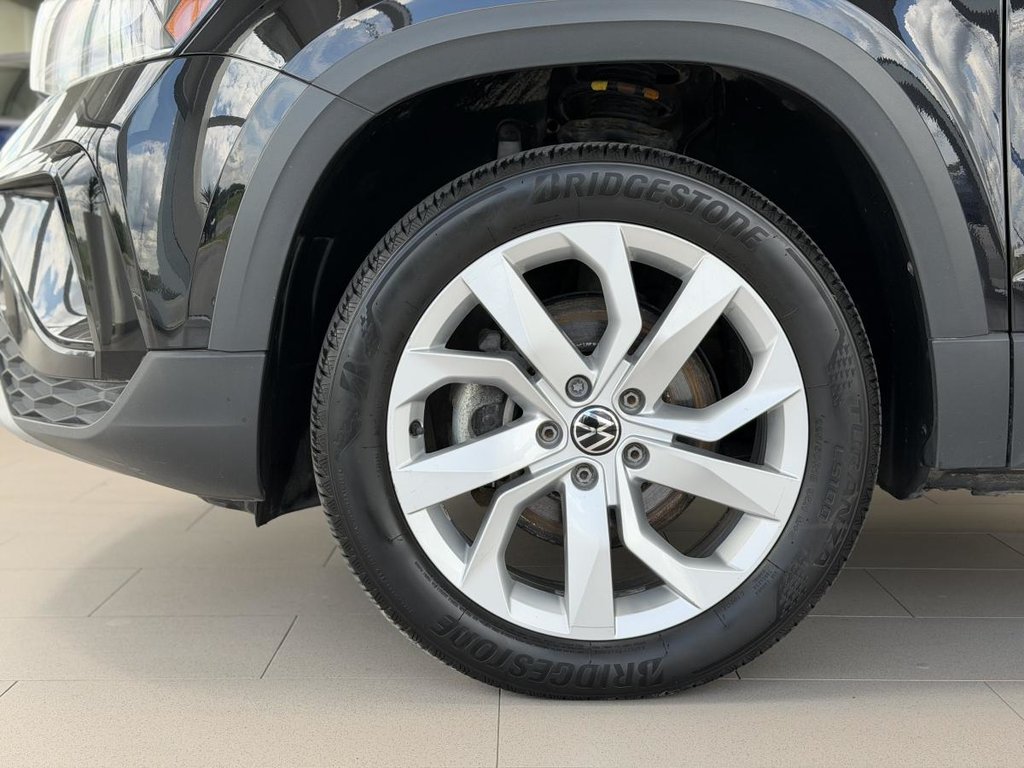 Volkswagen Taos Comfortline 4MOTION | TOIT PANO | CUIR | CARPLAY | CAMÉRA +++ 2022 à Laval, Québec - 4 - w1024h768px