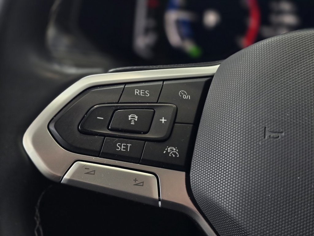 2023 Volkswagen Taos Highline | DÉMARREUR | TOIT PANO | CUIR | CARPLAY +++ in Laval, Quebec - 14 - w1024h768px