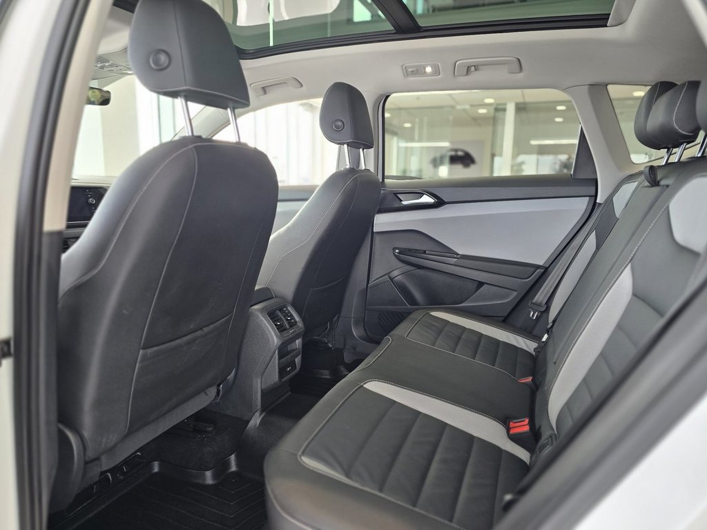 2023 Volkswagen Taos Highline | DÉMARREUR | TOIT PANO | CUIR | CARPLAY +++ in Laval, Quebec - 10 - w1024h768px