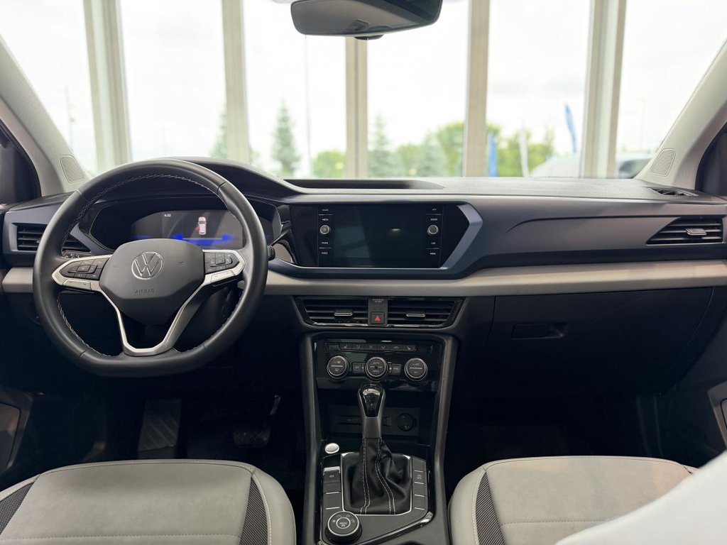 2023 Volkswagen Taos Comfortline 4MOTION | DÉMARREUR | TOIT PANO | CUIR | CARPLAY | CAMÉRA +++ in Laval, Quebec - 11 - w1024h768px