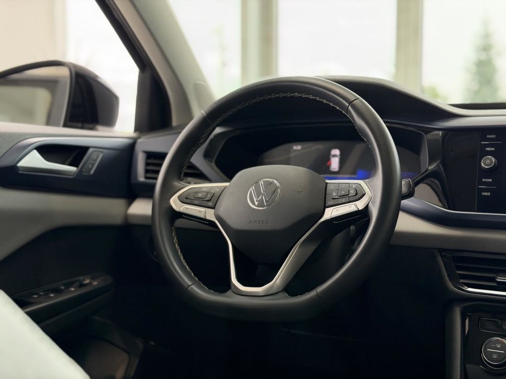 2023 Volkswagen Taos Comfortline 4MOTION | DÉMARREUR | TOIT PANO | CUIR | CARPLAY | CAMÉRA +++ in Laval, Quebec - 12 - w1024h768px