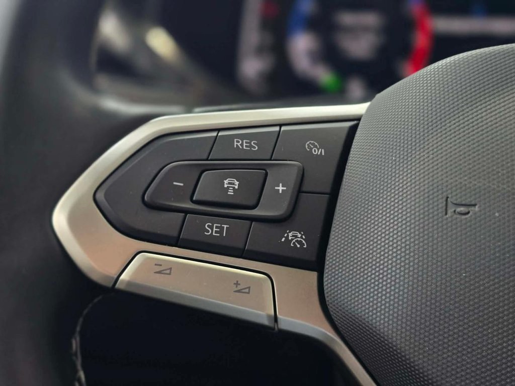 2023 Volkswagen Taos Highline | 4MOTION | CUIR | NAV | TOIT PANO | DÉMARREUR | CAMÉRA | BEATS | CARPLAY +++ in Laval, Quebec - 14 - w1024h768px