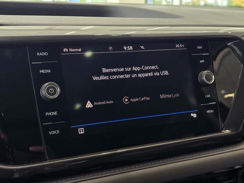 2023 Volkswagen Taos Highline | 4MOTION | CUIR | NAV | TOIT PANO | DÉMARREUR | CAMÉRA | BEATS | CARPLAY +++ in Laval, Quebec - 18 - w1024h768px
