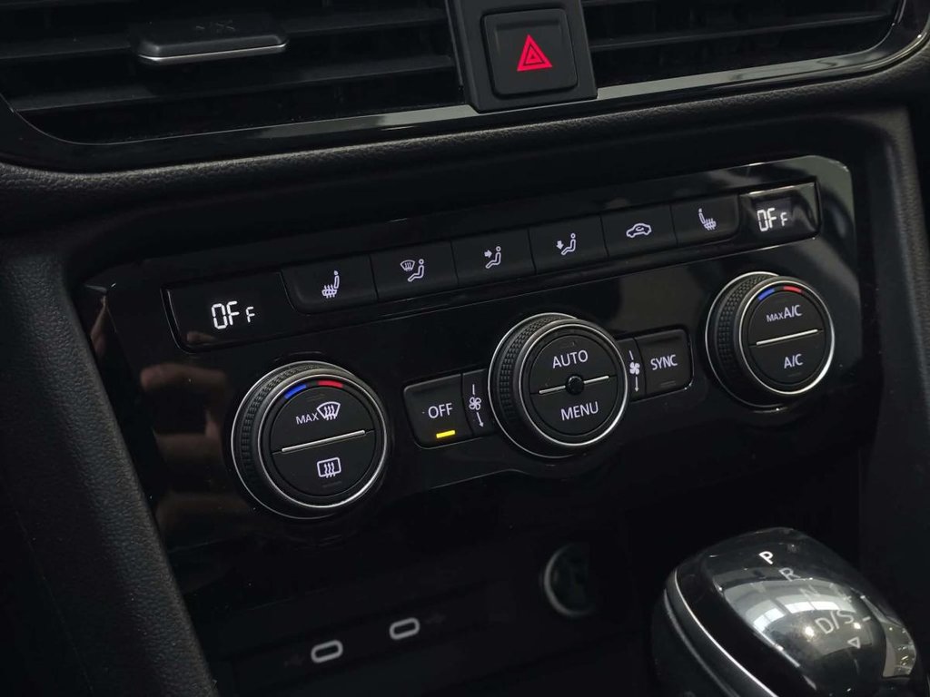 2023 Volkswagen Taos Highline | 4MOTION | CUIR | NAV | TOIT PANO | DÉMARREUR | CAMÉRA | BEATS | CARPLAY +++ in Laval, Quebec - 15 - w1024h768px