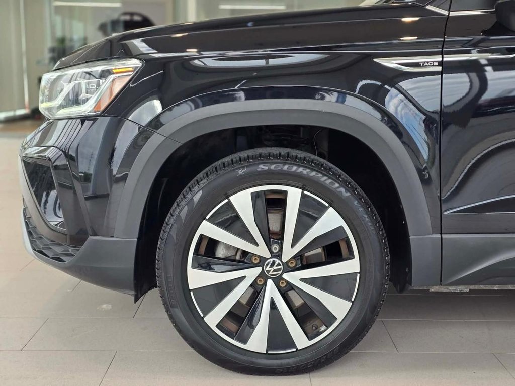 2023 Volkswagen Taos Highline | 4MOTION | CUIR | NAV | TOIT PANO | DÉMARREUR | CAMÉRA | BEATS | CARPLAY +++ in Laval, Quebec - 5 - w1024h768px