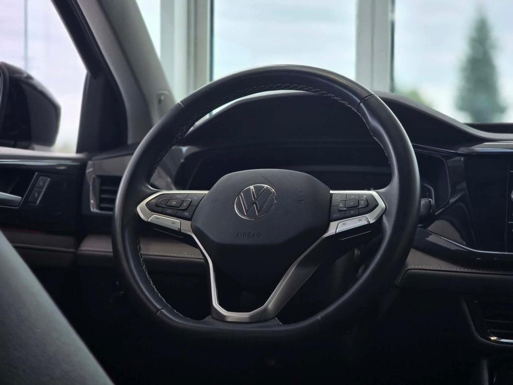 2023 Volkswagen Taos Highline | 4MOTION | CUIR | NAV | TOIT PANO | DÉMARREUR | CAMÉRA | BEATS | CARPLAY +++ in Laval, Quebec - 13 - w1024h768px