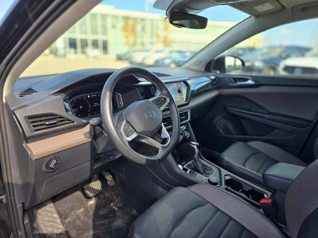 2023 Volkswagen Taos Highline | 4MOTION | CUIR | NAV | TOIT PANO | DÉMARREUR | CAMÉRA | BEATS | CARPLAY +++ in Laval, Quebec - 9 - w1024h768px