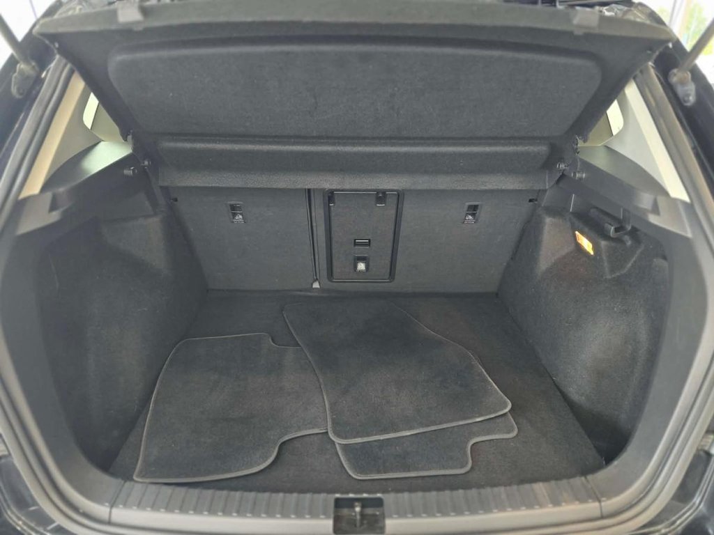 2023 Volkswagen Taos Highline | 4MOTION | CUIR | NAV | TOIT PANO | DÉMARREUR | CAMÉRA | BEATS | CARPLAY +++ in Laval, Quebec - 9 - w1024h768px