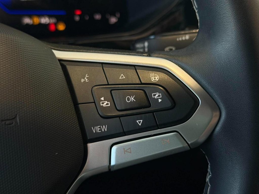 Volkswagen Taos Trendline | CARPLAY | CAMÉRA | SIÈGES & VOLANT CHAUFFANTS +++ 2023 à Laval, Québec - 14 - w1024h768px