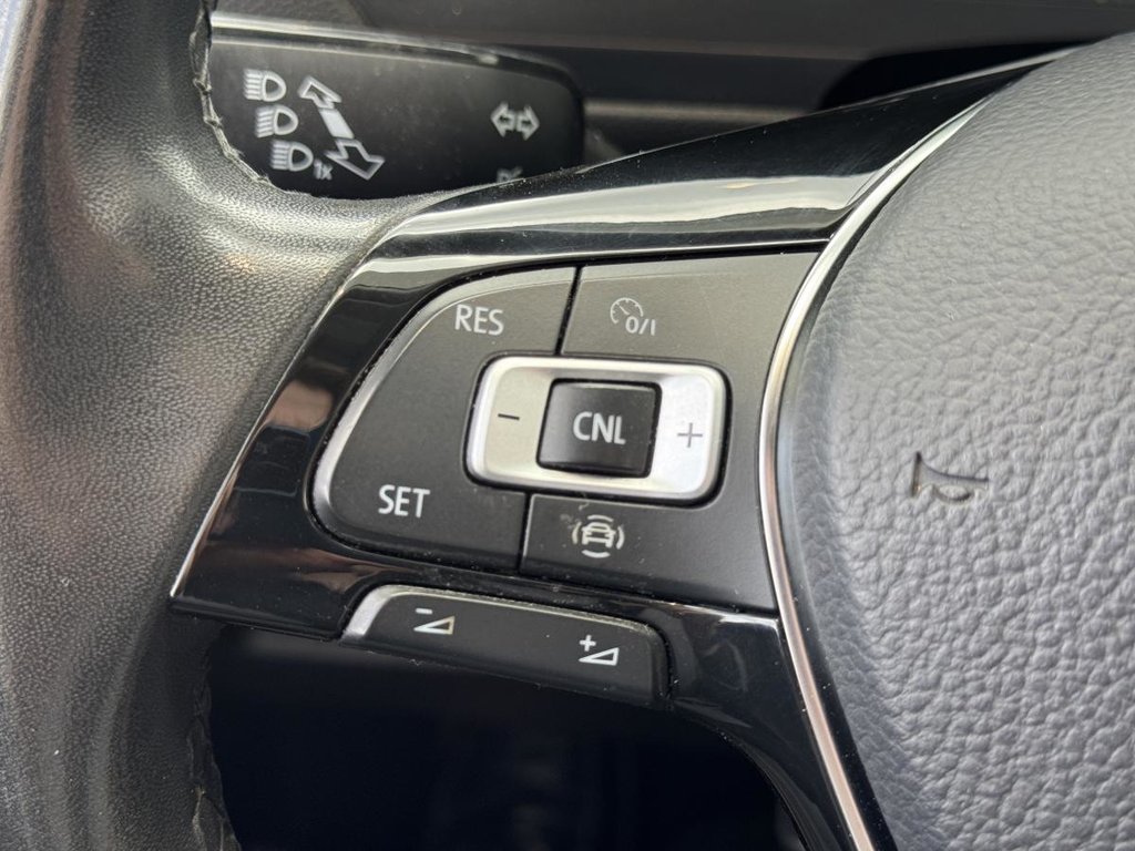 2020 Volkswagen Tiguan Comfortline TOIT PANO | CUIR | CARPLAY | CAMÉRA +++ in Laval, Quebec - 14 - w1024h768px