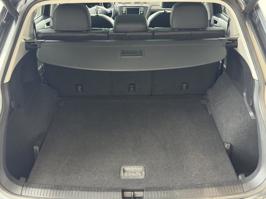 2020 Volkswagen Tiguan Comfortline TOIT PANO | CUIR | CARPLAY | CAMÉRA +++ in Laval, Quebec - 9 - w1024h768px
