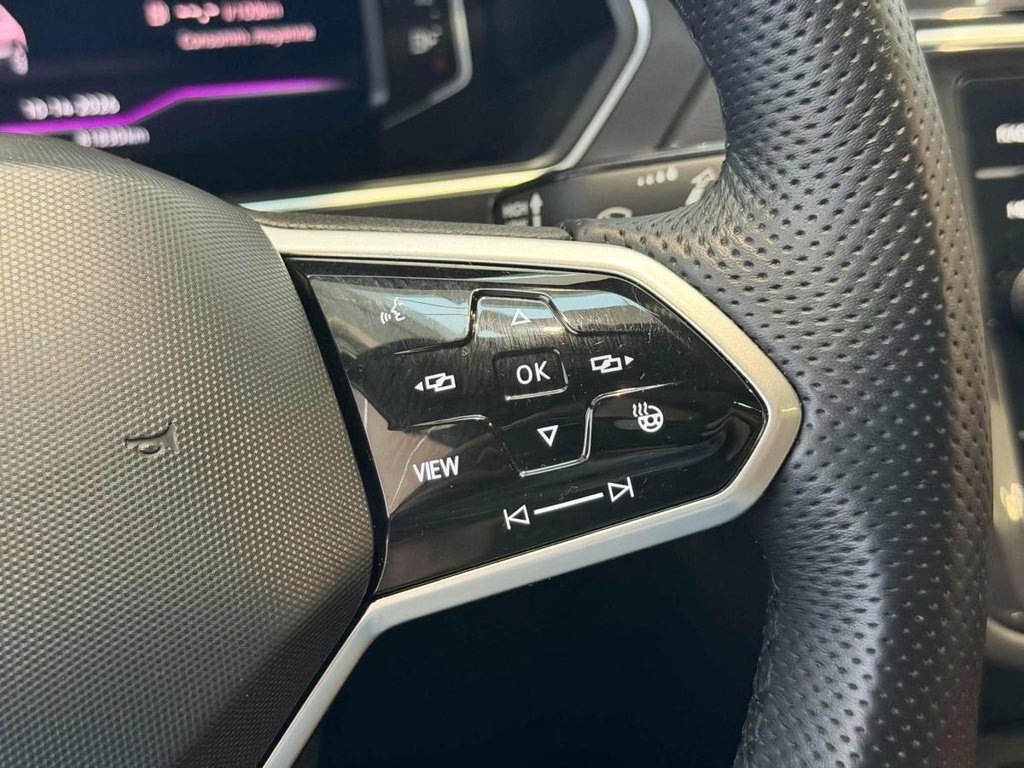Volkswagen Tiguan Comfortline R-Line Black Edition 4MOTION | DÉMARREUR | TOIT PANO | CUIR | CARPLAY | CAMÉRA +++ 2022 à Laval, Québec - 15 - w1024h768px