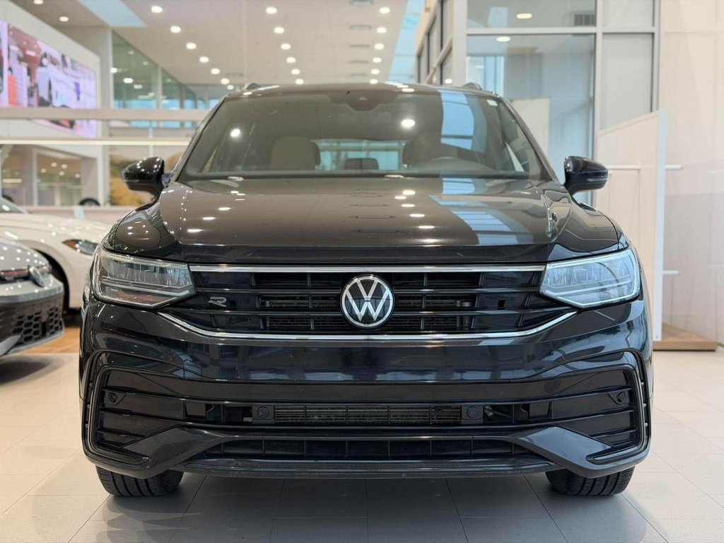 Volkswagen Tiguan Comfortline R-Line Black Edition 4MOTION | DÉMARREUR | TOIT PANO | CUIR | CARPLAY | CAMÉRA +++ 2022 à Laval, Québec - 3 - w1024h768px