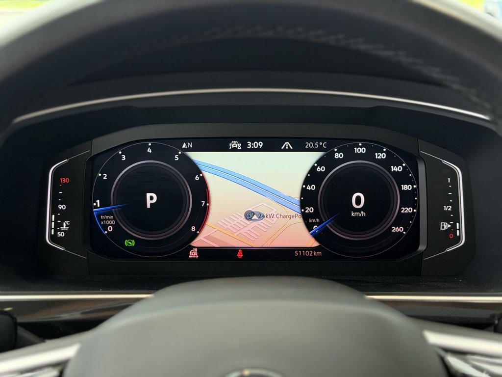 2023 Volkswagen Tiguan Highline R-Line | 4MOTION | CUIR | NAV | TOIT PANO | DÉMARREUR | CAMÉRA 360 | FENDER | CARPLAY +++ in Laval, Quebec - 13 - w1024h768px