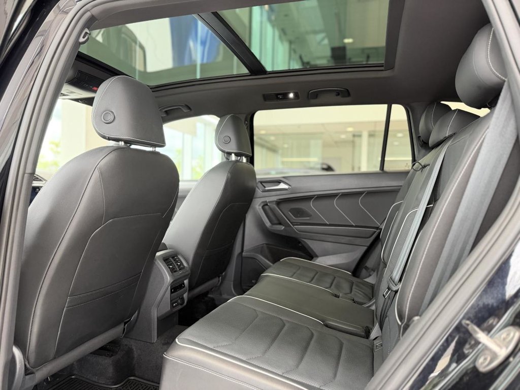 2023 Volkswagen Tiguan Highline R-Line | 4MOTION | CUIR | NAV | TOIT PANO | DÉMARREUR | CAMÉRA 360 | FENDER | CARPLAY +++ in Laval, Quebec - 10 - w1024h768px
