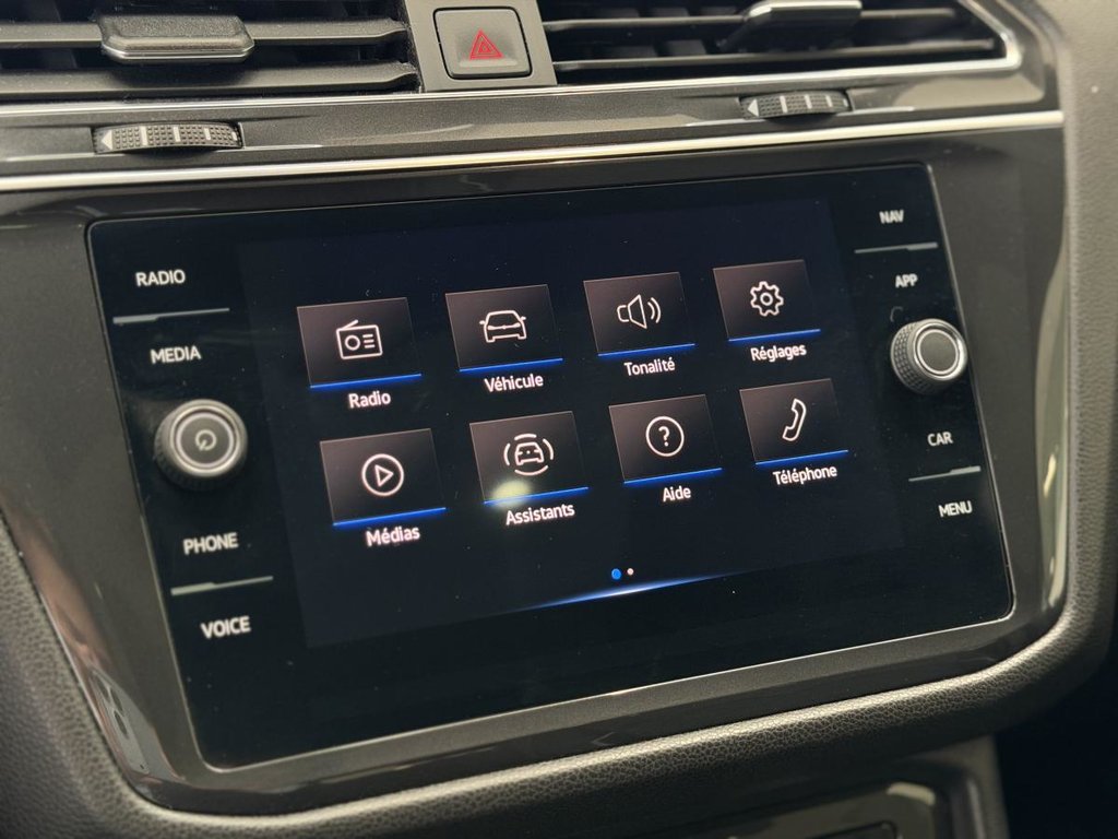 2023 Volkswagen Tiguan Highline R-Line | 4MOTION | CUIR | NAV | TOIT PANO | DÉMARREUR | CAMÉRA 360 | FENDER | CARPLAY +++ in Laval, Quebec - 18 - w1024h768px