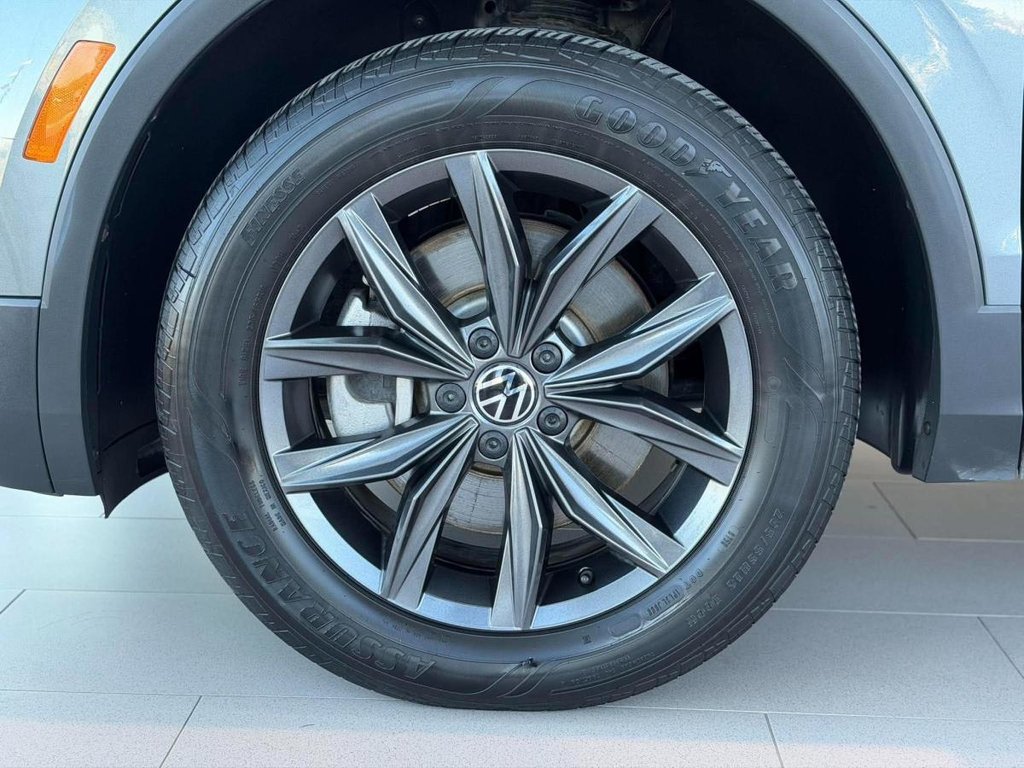 Volkswagen Tiguan Comfortline 4MOTION | 7 PASSAGERS | DÉMARREUR | TOIT PANO | CUIR | CARPLAY | CAMÉRA +++ 2024 à Laval, Québec - 5 - w1024h768px