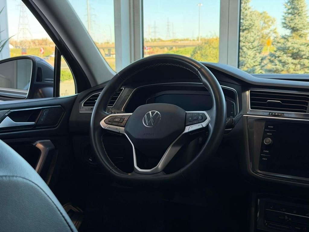 Volkswagen Tiguan Comfortline 4MOTION | 7 PASSAGERS | DÉMARREUR | TOIT PANO | CUIR | CARPLAY | CAMÉRA +++ 2024 à Laval, Québec - 11 - w1024h768px