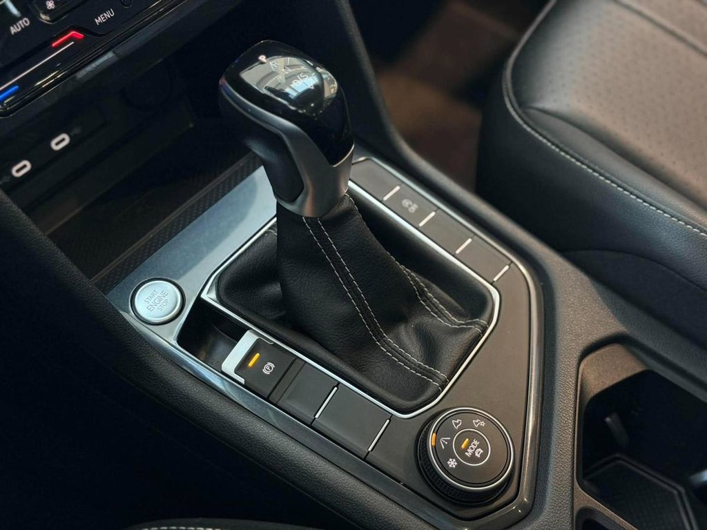 Volkswagen Tiguan Comfortline 4MOTION | 7 PASSAGERS | DÉMARREUR | TOIT PANO | CUIR | CARPLAY | CAMÉRA +++ 2024 à Laval, Québec - 15 - w1024h768px