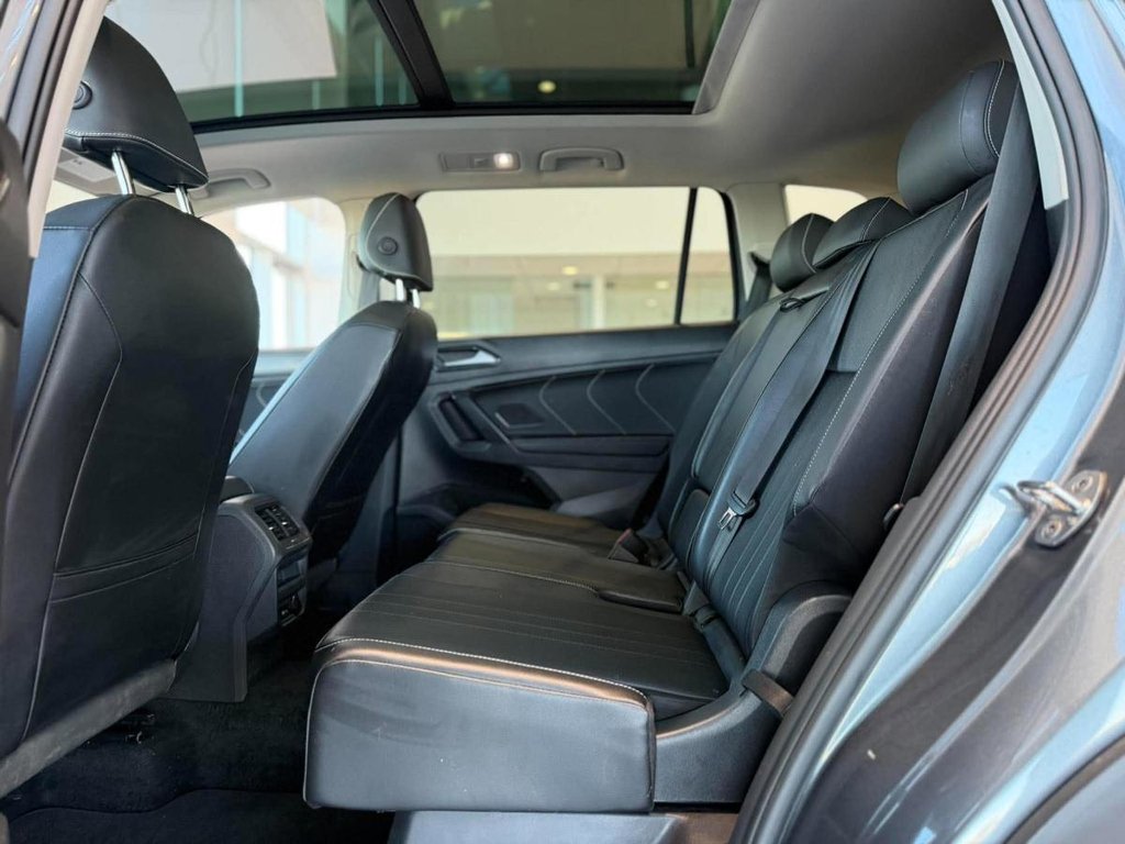 Volkswagen Tiguan Comfortline 4MOTION | 7 PASSAGERS | DÉMARREUR | TOIT PANO | CUIR | CARPLAY | CAMÉRA +++ 2024 à Laval, Québec - 9 - w1024h768px