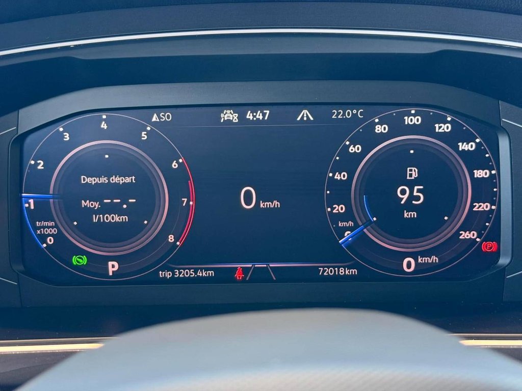 Volkswagen Tiguan Comfortline 4MOTION | 7 PASSAGERS | DÉMARREUR | TOIT PANO | CUIR | CARPLAY | CAMÉRA +++ 2024 à Laval, Québec - 12 - w1024h768px