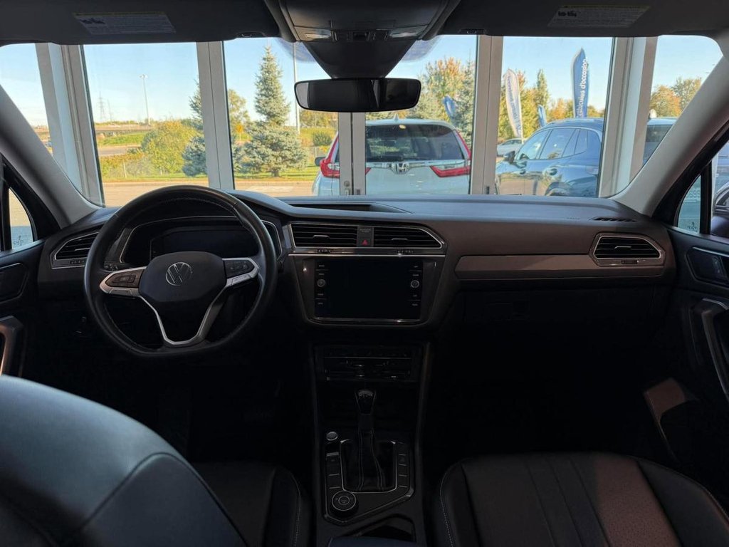 Volkswagen Tiguan Comfortline 4MOTION | 7 PASSAGERS | DÉMARREUR | TOIT PANO | CUIR | CARPLAY | CAMÉRA +++ 2024 à Laval, Québec - 10 - w1024h768px