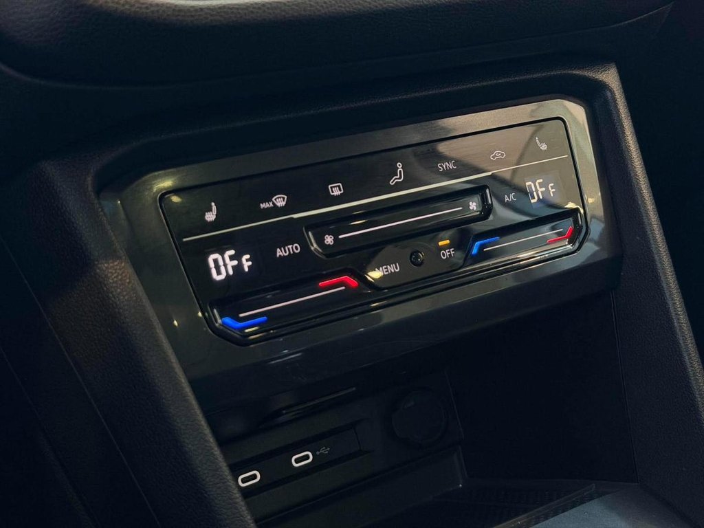 Volkswagen Tiguan Comfortline 4MOTION | 7 PASSAGERS | DÉMARREUR | TOIT PANO | CUIR | CARPLAY | CAMÉRA +++ 2024 à Laval, Québec - 16 - w1024h768px