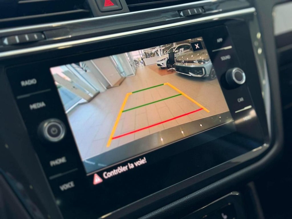 Volkswagen Tiguan Comfortline 4MOTION | 7 PASSAGERS | DÉMARREUR | TOIT PANO | CUIR | CARPLAY | CAMÉRA +++ 2024 à Laval, Québec - 18 - w1024h768px