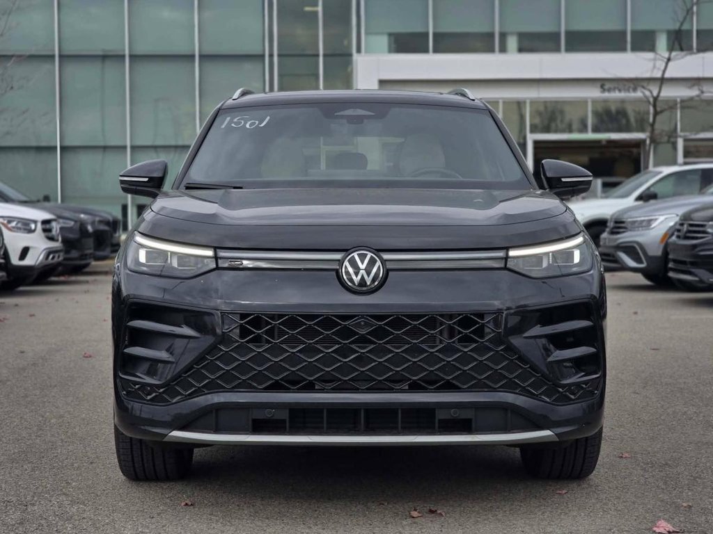 2026 Volkswagen Tiguan Highline R-Line Turbo 4MOTION | CAMÉRA 360 | HARMAN KARDON | NAV | TOIT PANO | CUIR | CARPLAY +++ in Laval, Quebec - 4 - w1024h768px