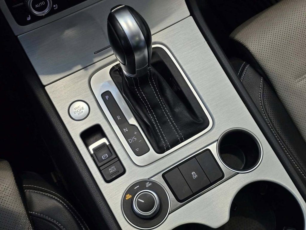 Volkswagen Touareg Wolfsburg Edition 4MOTION | TOIT PANO | CUIR | NAV | CAMÉRA +++ 2017 à Laval, Québec - 16 - w1024h768px